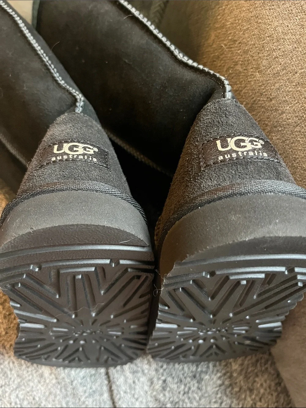 UGG new without